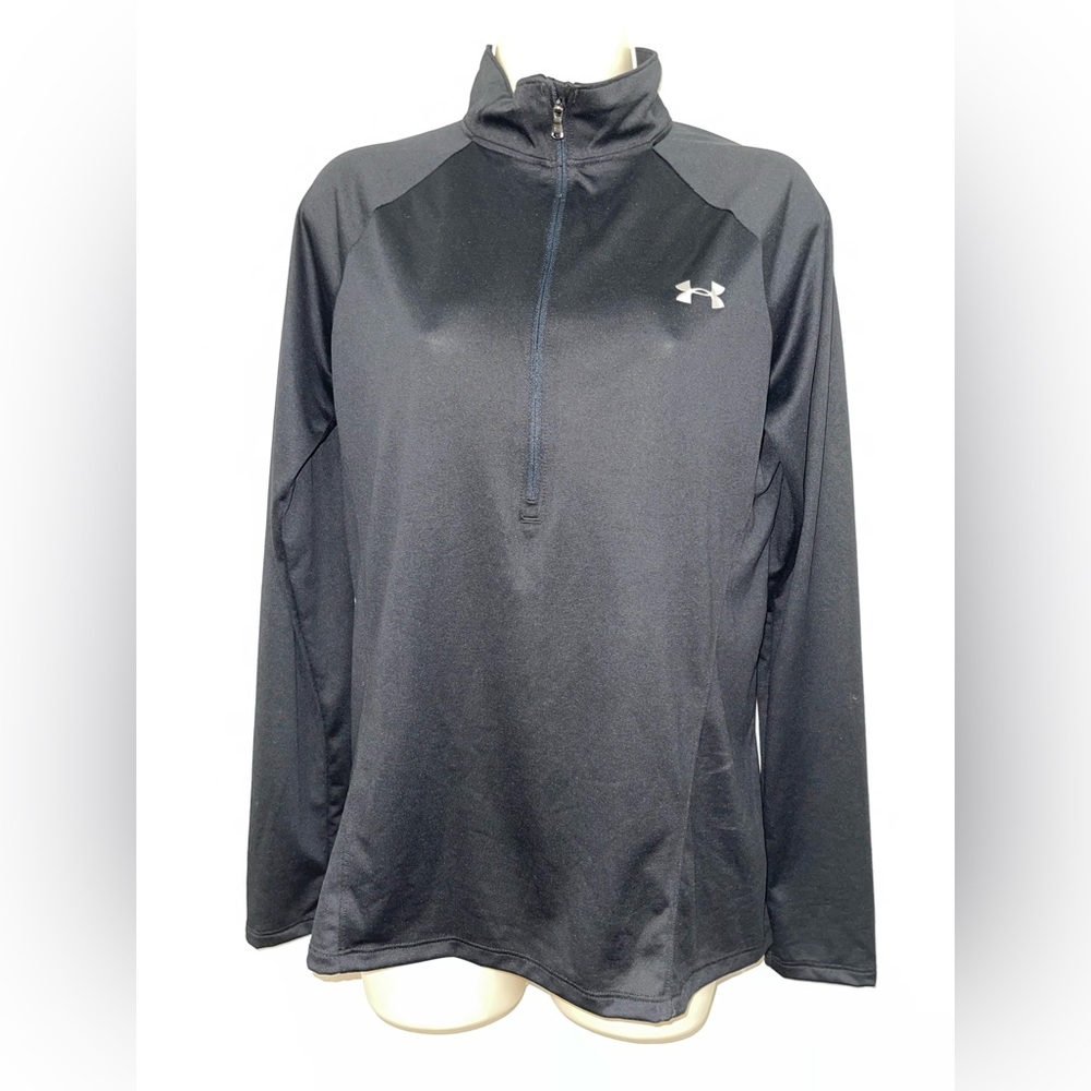 EUC UNDER ARMOUR 1/2 ZIP HEATGEAR TOP